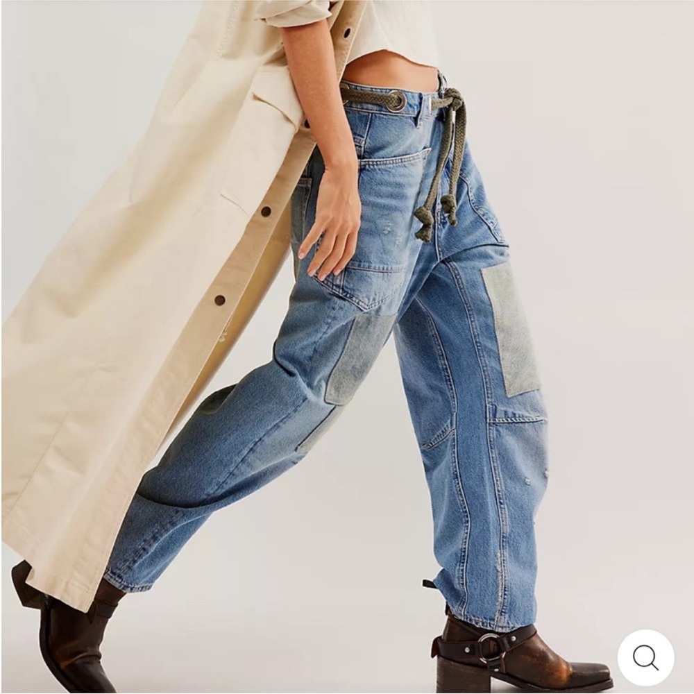We The Free Moxie Barrel Jeans. Size: 25 - Picture 12 of 16
